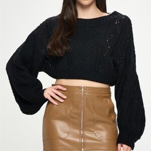 A262. Black Cropped Knit Sweater